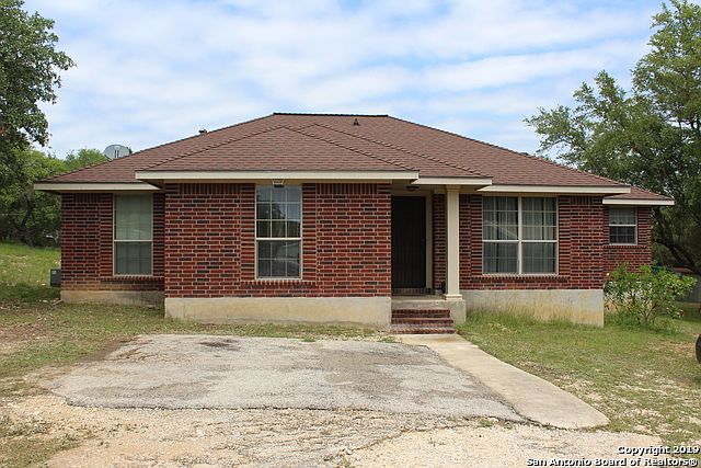 1st image of 206 Lakepark Dr