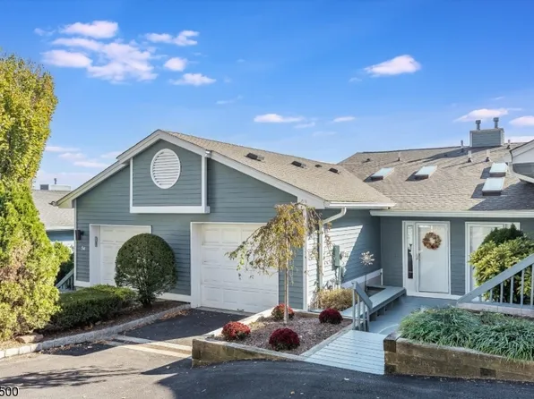56 Skyview Ter, Clifton City, NJ 07013