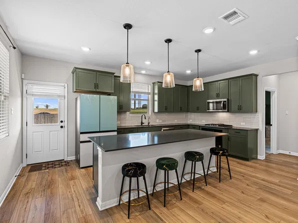 110 Palo Brea Loop, Hutto, TX 78634