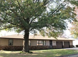 605 Diamond Ct, Morrison, IL 61270