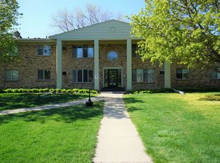 Maple Commons Apartments, Bloomington, MN 55431