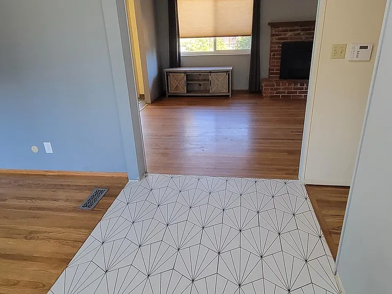 2530 W Fir Ave — Photo 3