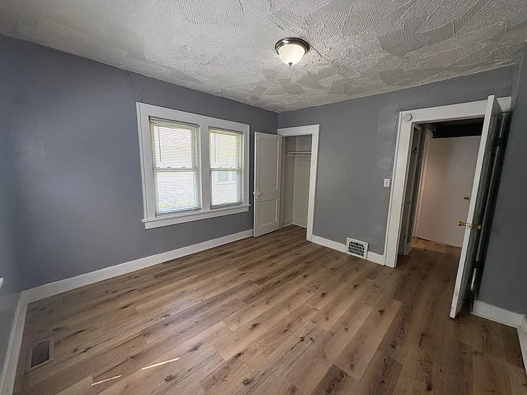 5401 Highland Ave — Photo 15