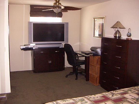 5th image of 2520 Olive Ave