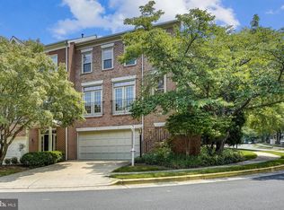 1323 Sundial Dr, Reston, VA 20194