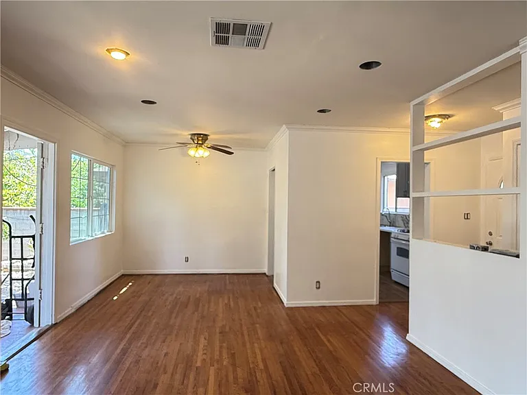 9279 Dorrington Ave — Photo 16