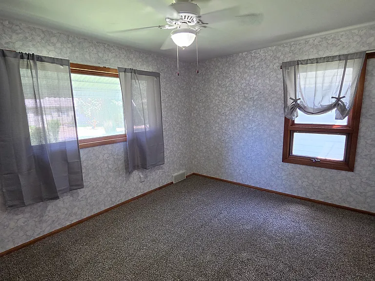 239 S Wire Ave — Photo 13