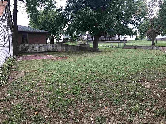 2nd image of 105 Spruce Dr