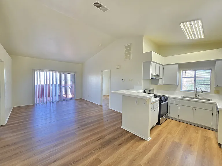 21411 Hacienda Blvd #D — Photo 6