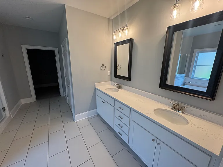 652 Charleston Mills Dr — Photo 9