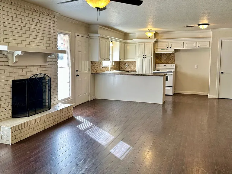 5411 9th St — Photo 3