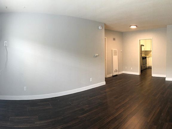 2nd image of 920 Westbourne Dr APT 3