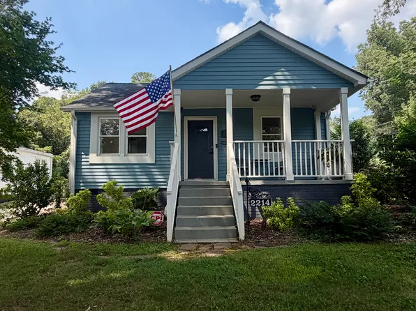 2214 Revolution Park Dr, Charlotte, NC 28208