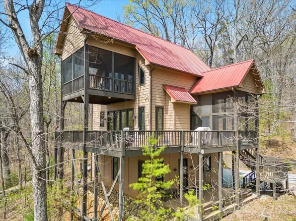 184 Deep Woods Ln, Saluda, NC 28773
