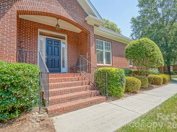 16033 Stonemont Rd, Huntersville, NC 28078