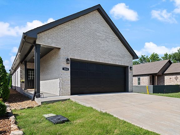 2nd image of 104 Celebration St