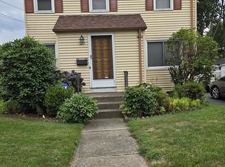 129 Roslyn St, Hartford, CT 06106