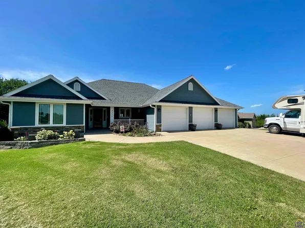 4325 SW Deer Run Ct, Topeka, KS 66610