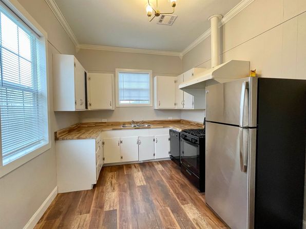 1797 W Main St