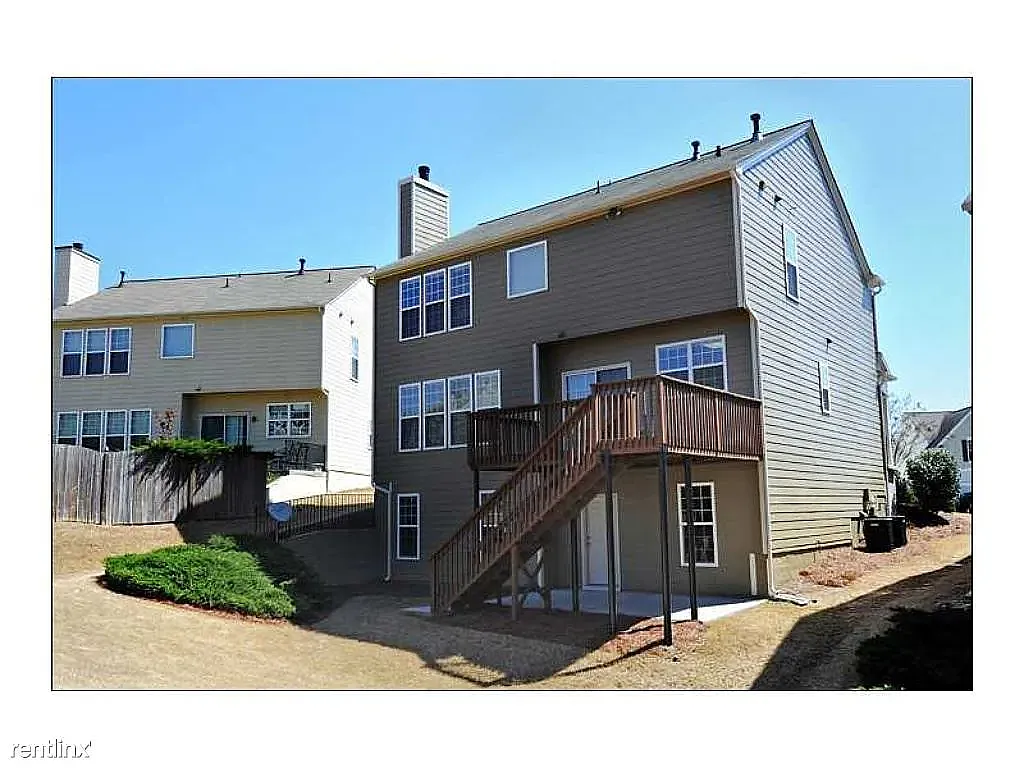 Building Photo - 2450 Grandale Dr