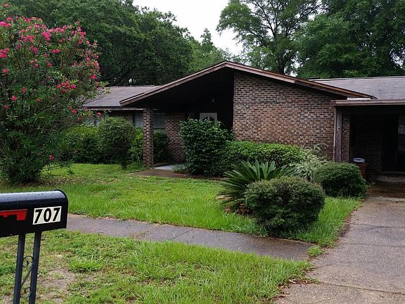 3rd image of 707 Trowbridge Ave