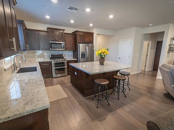 4th image of 3163 Golden Trail St