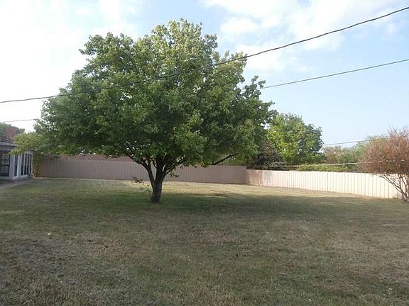 4th image of 513 Kim Ln