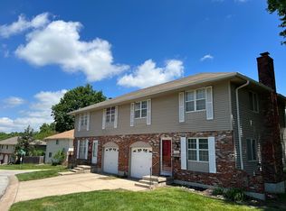 7121 NW Chapel Woods Ln, Kansas City, MO 64152