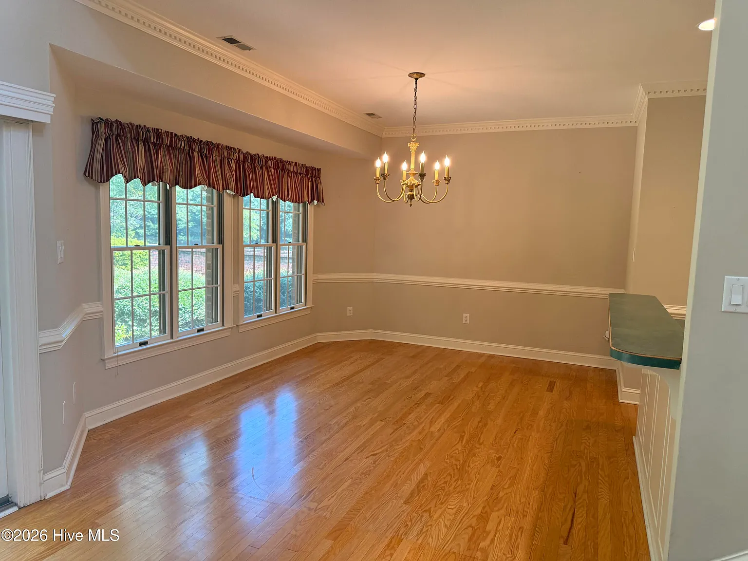 3 bed, 2.5 bath, $2,500 — Photo 4