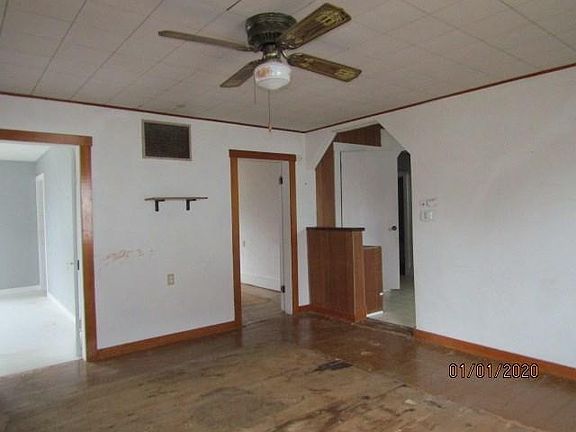 3rd image of 305 W Market St