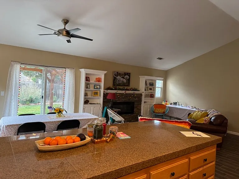 541 Fairchild Ln — Photo 2