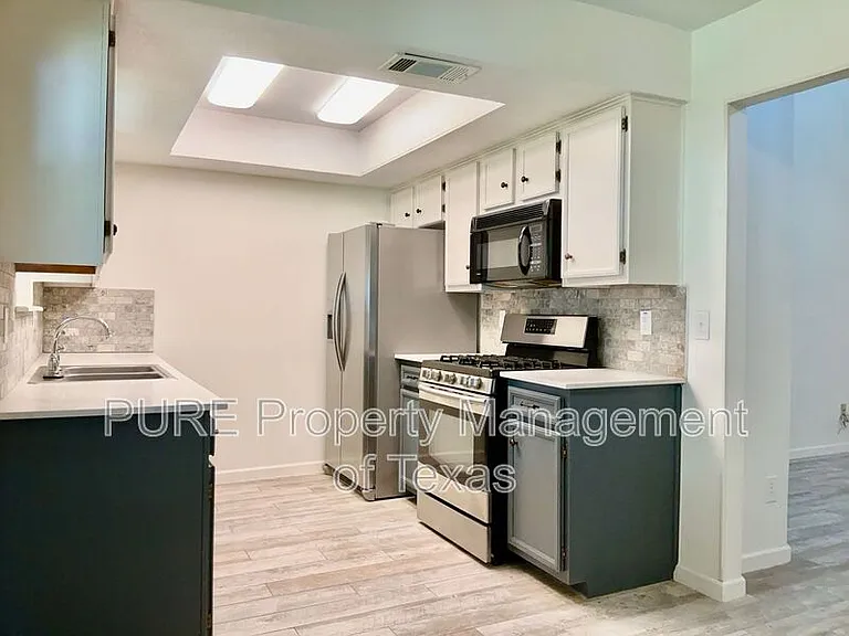 407 Meadowcreek Cir — Photo 6