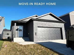 6732 Meadow View Dr S, Fargo, ND 58104