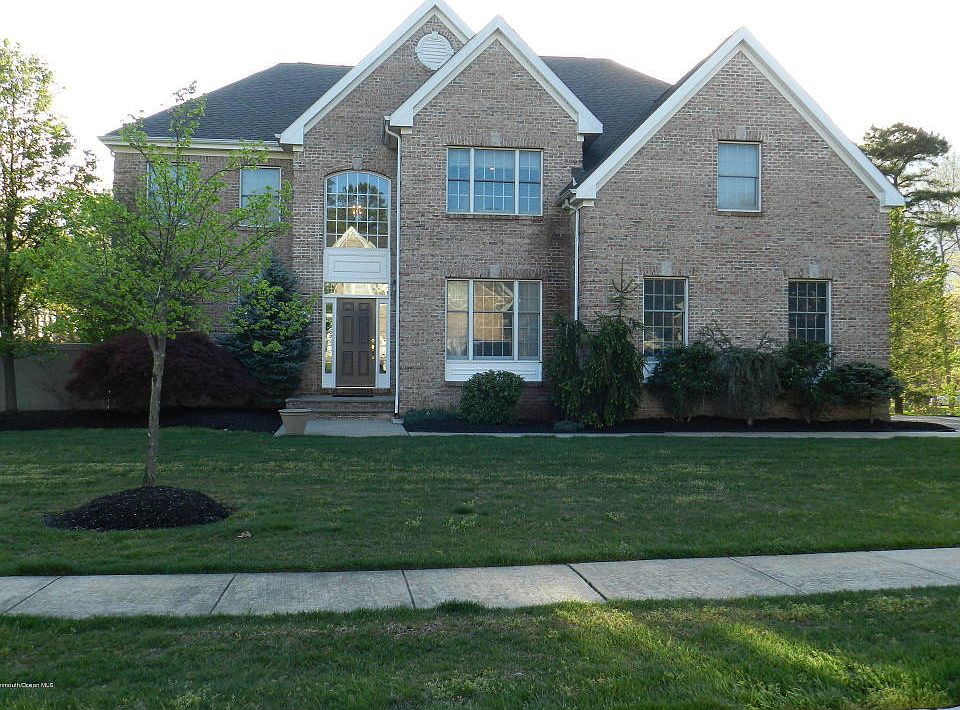 1st image of 440 Brentwood Ave