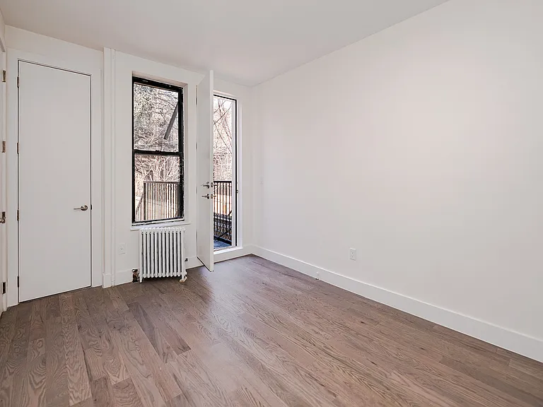 305 Harman St #1B — Photo 17