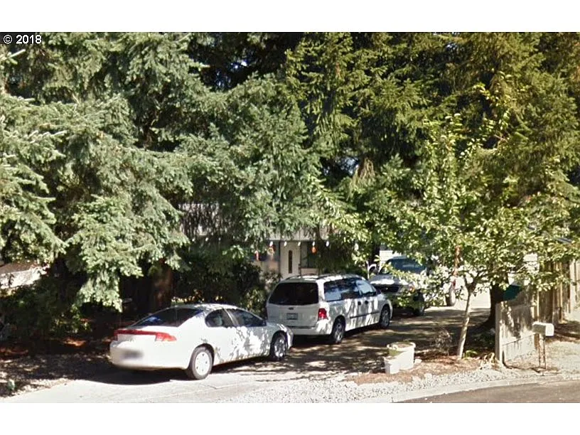 10708 NE 15th St photo 1
