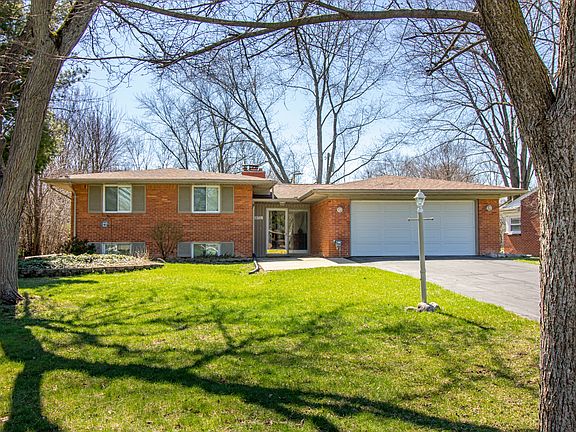 2nd image of 18711 Bainbridge Dr