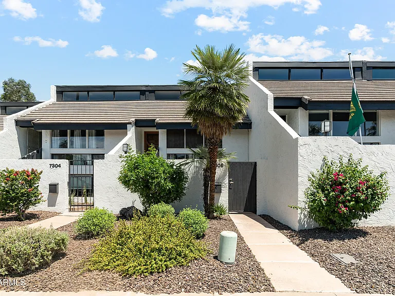 7306 E Rancho Vista Dr — Photo 19