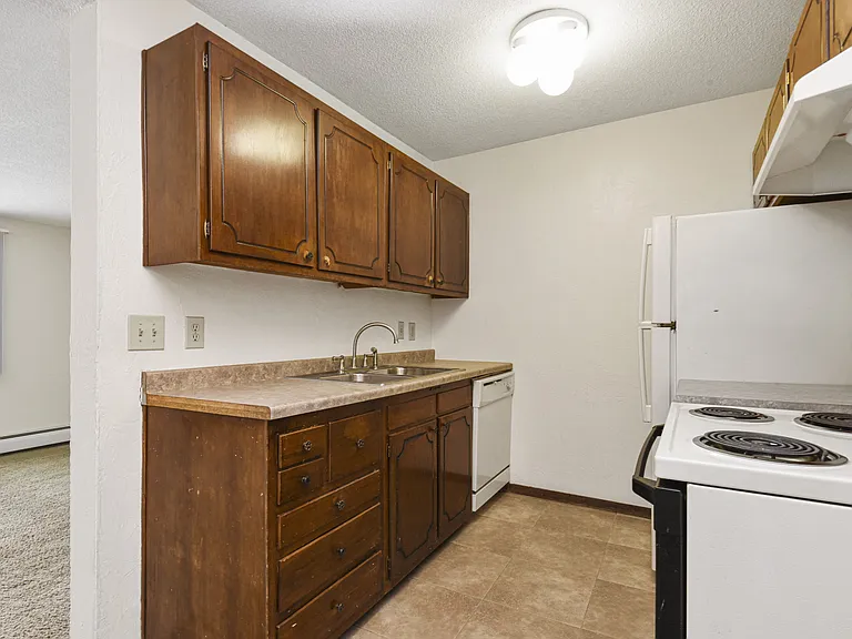 Fridley, MN Georgetown on the River Apartments | Kitchen
