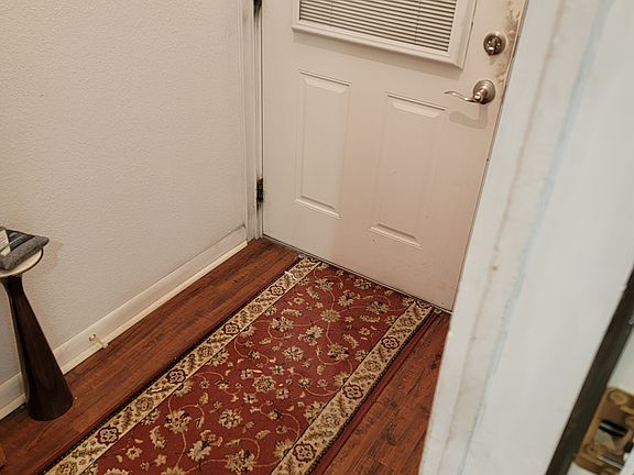 2nd image of 1409 E 22nd Ave #1