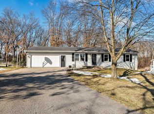 5852 Mari Anne Dr, Greenville, MI 48838
