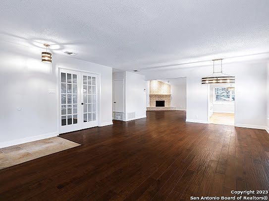 3rd image of 8403 OAK POST ST