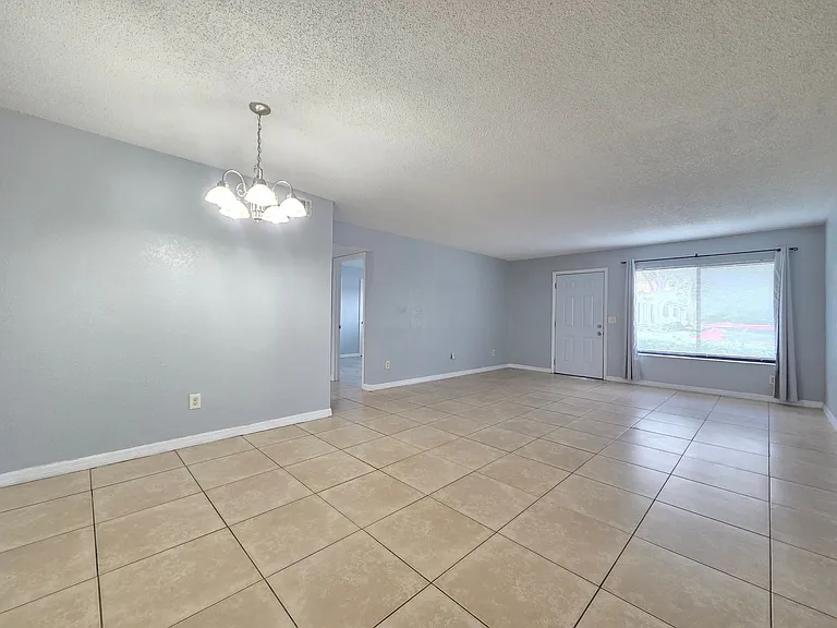 605 Northlake Blvd #63 — Photo 10