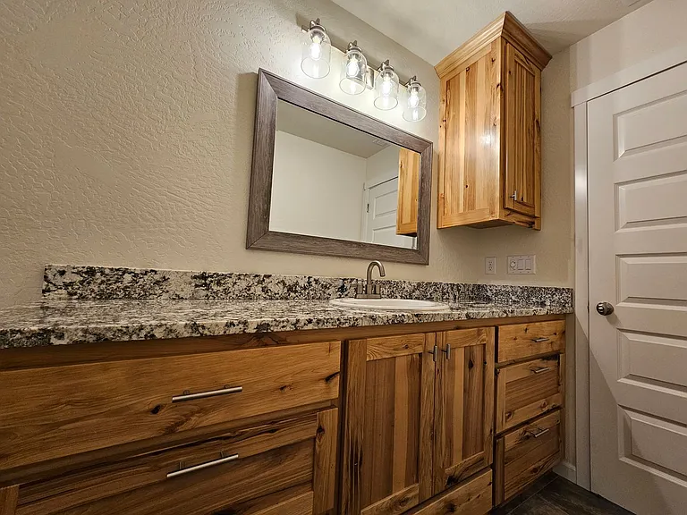 1006 SW L St — Photo 15