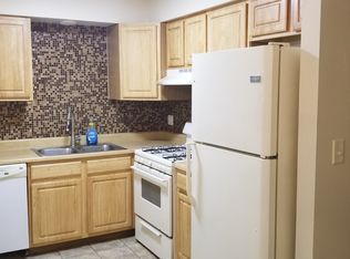 10415 Dearlove Rd #GA, Glenview, IL 60025