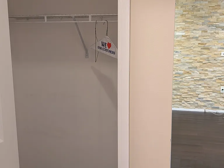 228 Birch Hollow Dr — Photo 13