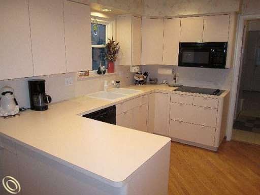 4th image of 6796 Leslee Crest Dr