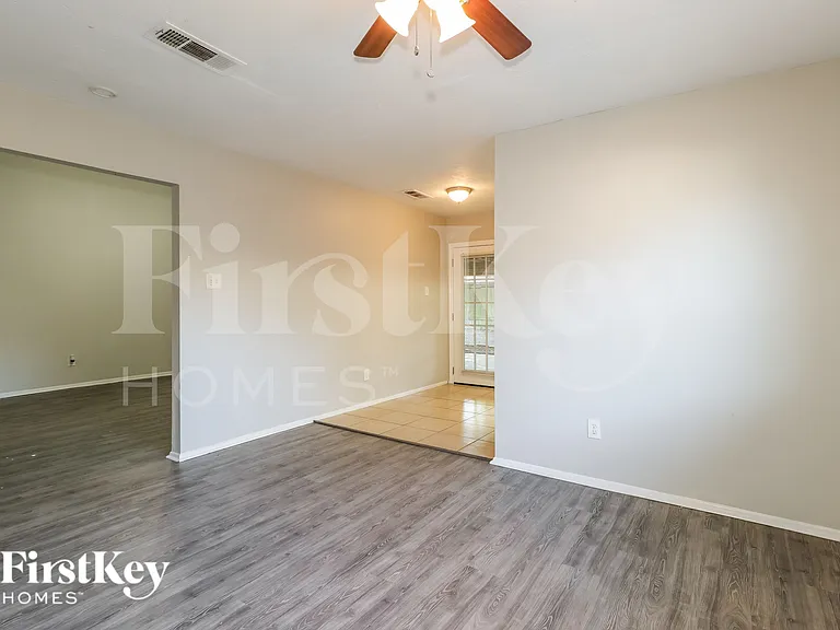 4439 Algernon Dr — Photo 12