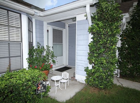 4th image of 10433 Tara Dr