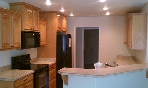3rd image of 903 Saunders Dr